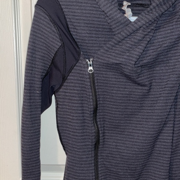 Lululemon Sweater - Picture 2 of 3